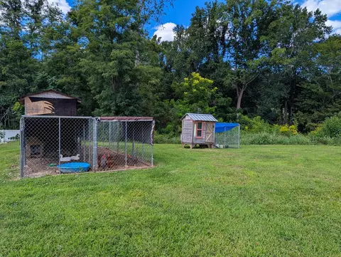 Exterior - 3865 Ayers Orchard Rd, Stuart, VA 24171 photo 7 of 8