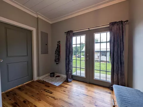 Entry Way - 3865 Ayers Orchard Rd, Stuart, VA 24171 photo 3 of 4