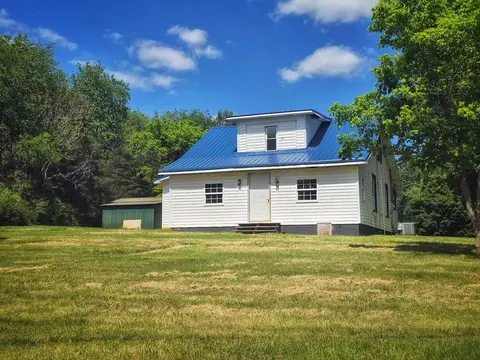906 Sanders Mines Rd, Max Meadows, VA 24360