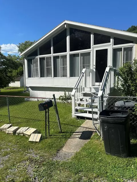 439 Brown Ave, Richlands, VA 24641