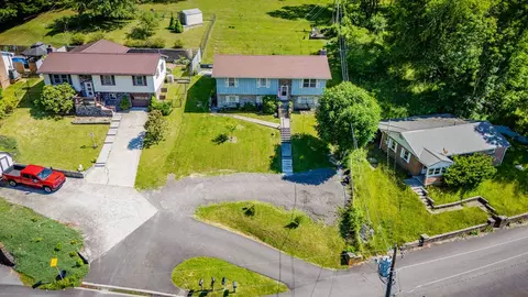 View/Area - 636 E 2nd St, Richlands, VA 24641 photo 1 of 3