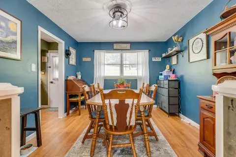 Dining - 636 E 2nd St, Richlands, VA 24641 photo 1 of 2