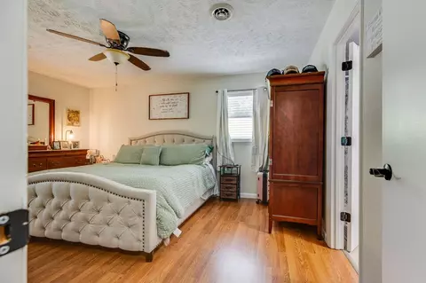 Bedroom - 636 E 2nd St, Richlands, VA 24641 photo 1 of 3