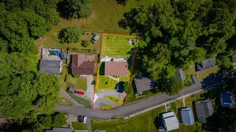 View/Area - 636 E 2nd St, Richlands, VA 24641 photo 3 of 3