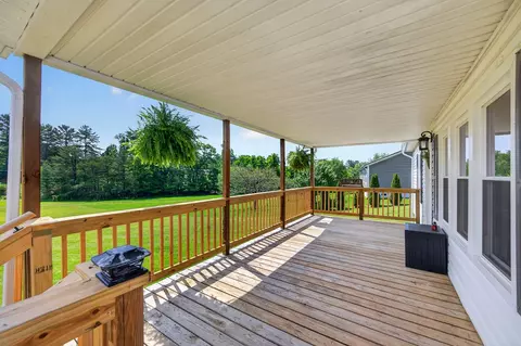 Exterior - 1439 Ivanhoe Rd, Max Meadows, VA 24360 photo 3 of 6