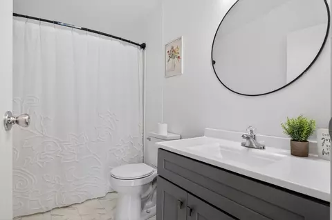 Bath - 1439 Ivanhoe Rd, Max Meadows, VA 24360 photo 5 of 5