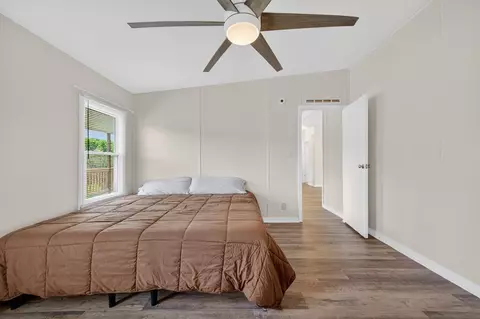 Bedroom - 1439 Ivanhoe Rd, Max Meadows, VA 24360 photo 3 of 6