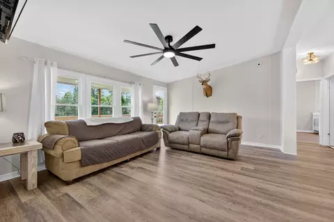 Living - 1439 Ivanhoe Rd, Max Meadows, VA 24360 photo 3 of 3
