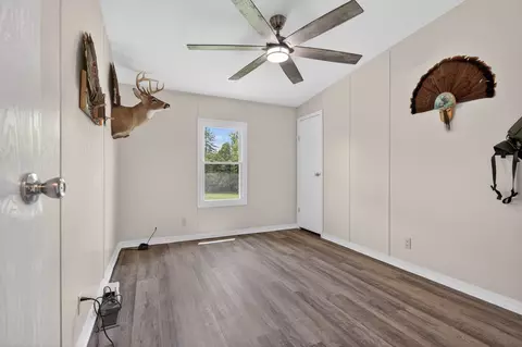 Bedroom - 1439 Ivanhoe Rd, Max Meadows, VA 24360 photo 6 of 6