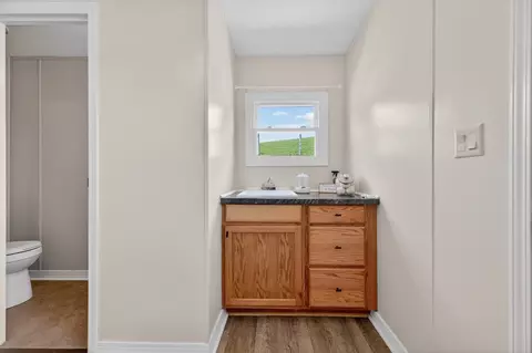 Entry Way - 1439 Ivanhoe Rd, Max Meadows, VA 24360 photo 3 of 4