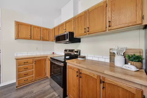 Kitchen - 1439 Ivanhoe Rd, Max Meadows, VA 24360 photo 4 of 6