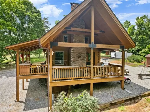 Exterior - 420 Riverview Rd, Ivanhoe, VA 24350 photo 5 of 9