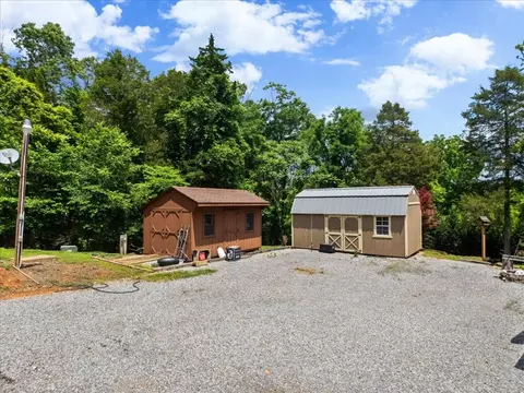 Exterior - 420 Riverview Rd, Ivanhoe, VA 24350 photo 8 of 9