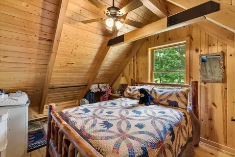 Bedroom - 420 Riverview Rd, Ivanhoe, VA 24350 photo 4 of 5