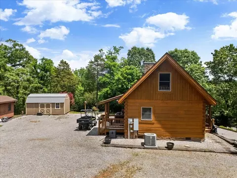 Exterior - 420 Riverview Rd, Ivanhoe, VA 24350 photo 7 of 9