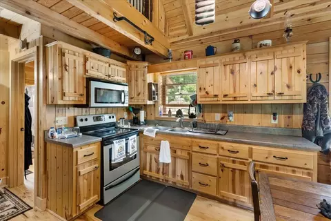 Kitchen - 420 Riverview Rd, Ivanhoe, VA 24350 photo 2 of 3