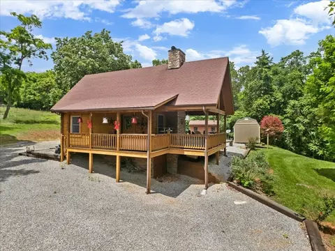 Exterior - 420 Riverview Rd, Ivanhoe, VA 24350 photo 3 of 9