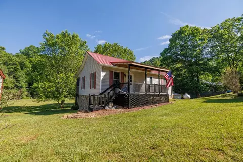 3173 Poplar Hill Dr, Dugspur, VA 24325