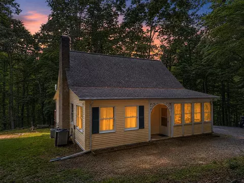 12034 Waterhouse Ln, Meadowview, VA 24361