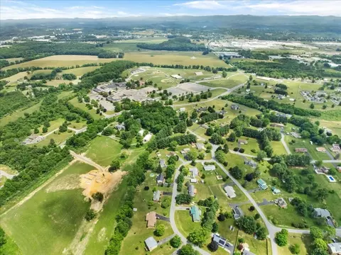 View/Area - 5423 Ridgeview Waye, Dublin, VA 24084 photo 8 of 13
