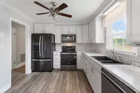 Kitchen - 5423 Ridgeview Waye, Dublin, VA 24084 photo 1 of 4