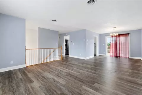 Living - 5423 Ridgeview Waye, Dublin, VA 24084 photo 4 of 8