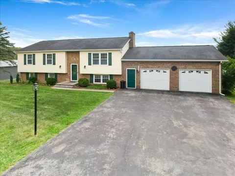 Exterior - 5423 Ridgeview Waye, Dublin, VA 24084 photo 16 of 26