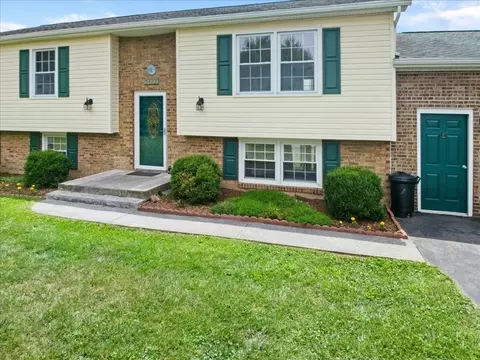 Exterior - 5423 Ridgeview Waye, Dublin, VA 24084 photo 15 of 26