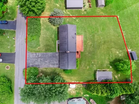 View/Area - 5423 Ridgeview Waye, Dublin, VA 24084 photo 5 of 13