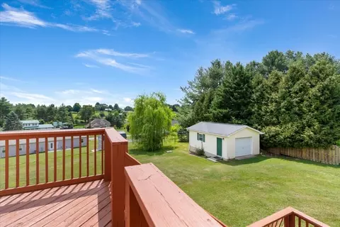 Exterior - 5423 Ridgeview Waye, Dublin, VA 24084 photo 4 of 26