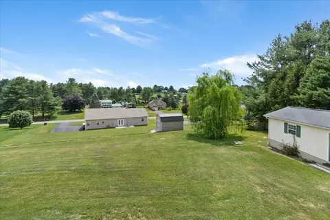 View/Area - 5423 Ridgeview Waye, Dublin, VA 24084 photo 1 of 13