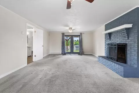 Living - 5423 Ridgeview Waye, Dublin, VA 24084 photo 8 of 8