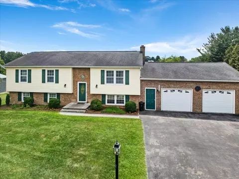 Exterior - 5423 Ridgeview Waye, Dublin, VA 24084 photo 10 of 26