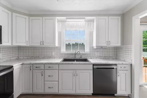 Kitchen - 5423 Ridgeview Waye, Dublin, VA 24084 photo 3 of 4
