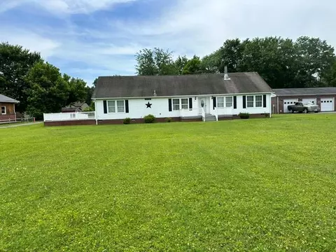 136 Little Rd, Raven, VA 24639