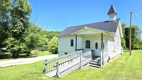 1560 Julia Simpkins Rd, Allisonia, VA 24347