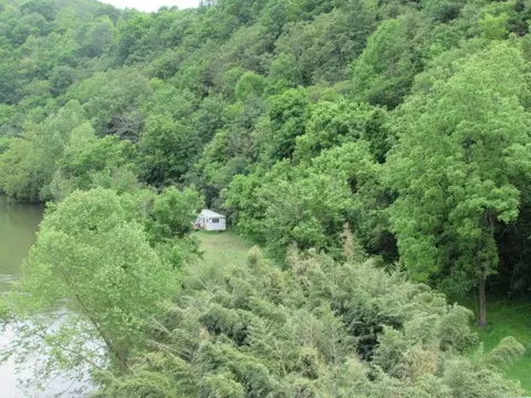 View/Area - 2382 Wysor Hwy, Draper, VA 24324 photo 4 of 11