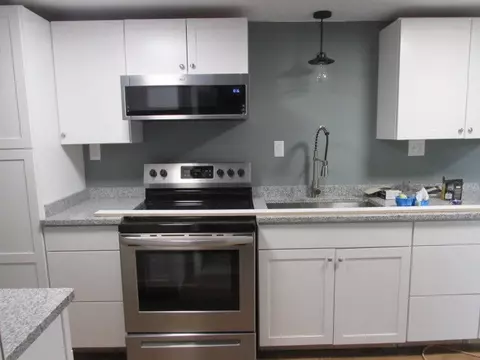 Kitchen - 2382 Wysor Hwy, Draper, VA 24324 photo 3 of 3