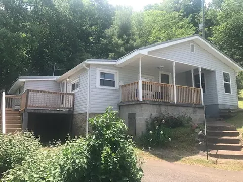 Exterior - 2382 Wysor Hwy, Draper, VA 24324 photo 4 of 8