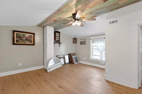 Bedroom - 1078 Dickerson Rd, Willis, VA 24380 photo 3 of 5