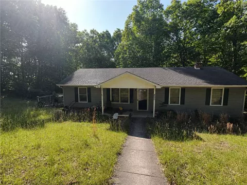 853 Stroupe Mountain Rd, Wytheville, VA 24382