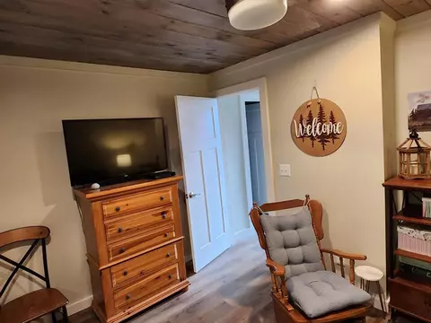 Bedroom - 917 Mountain View Dr, Fancy Gap, VA 24328 photo 6 of 6
