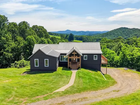 184 Thistle Trl, Hillsville, VA 24343