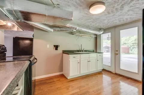 Kitchen - 8775 Sandlick Rd, Bee, VA 24217 photo 4 of 4