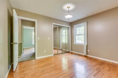 Bedroom - 8775 Sandlick Rd, Bee, VA 24217 photo 1 of 9