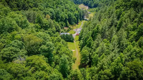 View/Area - 8775 Sandlick Rd, Bee, VA 24217 photo 3 of 5