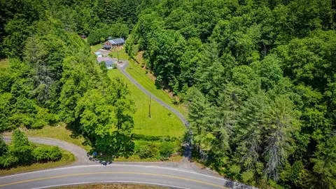 View/Area - 8775 Sandlick Rd, Bee, VA 24217 photo 1 of 5