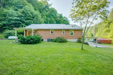 Exterior - 8775 Sandlick Rd, Bee, VA 24217 photo 1 of 7