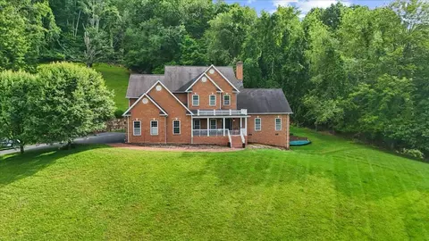 588 Marion Ave, Tazewell, VA 24651