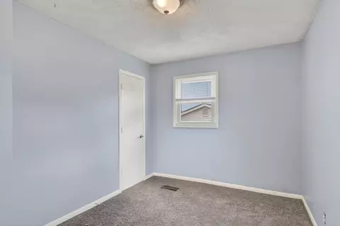 Bedroom - 405 Holston Heights Dr, Glade Spring, VA 24340 photo 2 of 3